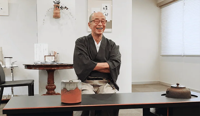 無風庵茶会の終わりに心を整える茶室の様子